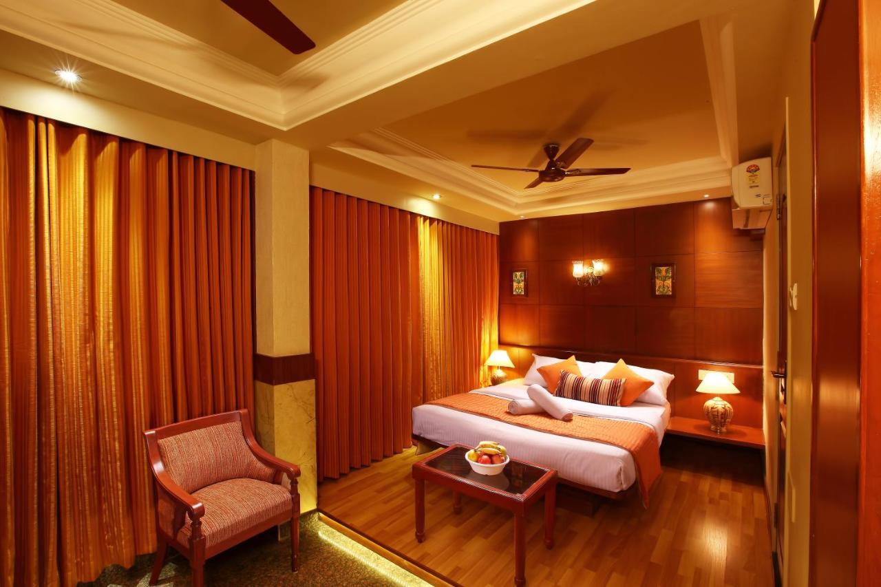 Hotel Rajdhani Panadzsi Kültér fotó