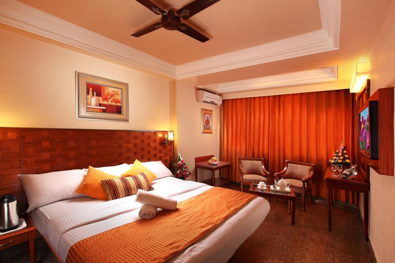 Hotel Rajdhani Panadzsi Kültér fotó
